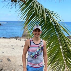 Meet your Posher, Cameron